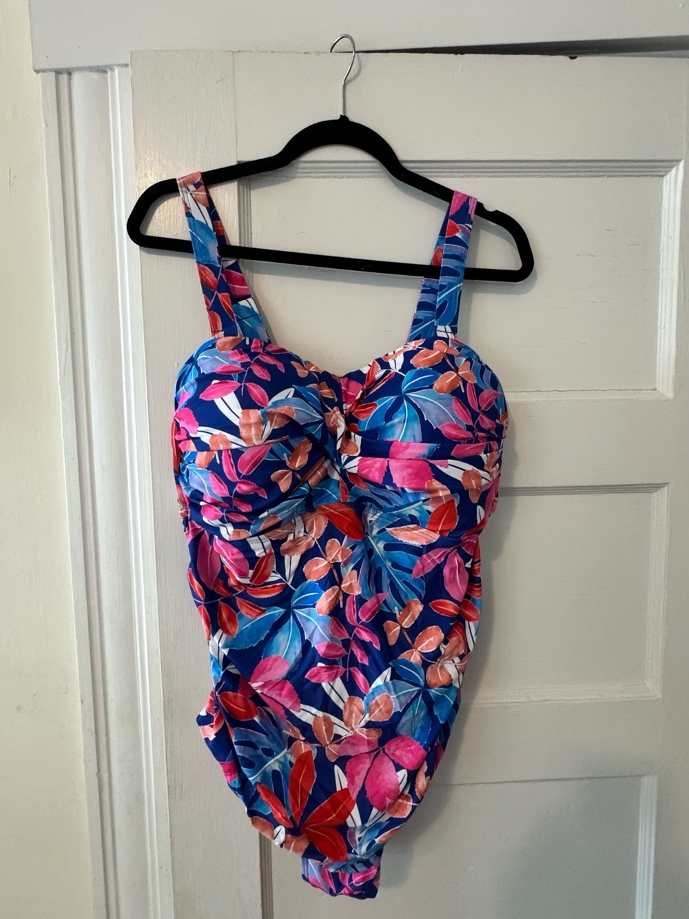 Women’s Aqua Eve Vibrant One-Piece Swimsuit